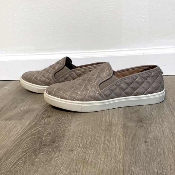 Steve Madden - Picture 4 of 4